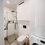 White شقة *